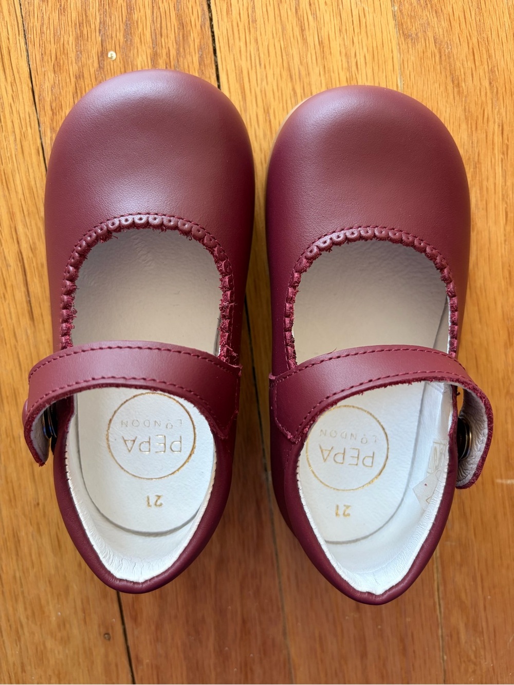 NWOT Pepa London Toddler Girls Mary Jane Shoes in Burgundy